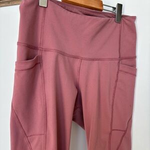 Old Navy Active Mauve Cropped Leggings - size Small (fit like XS)